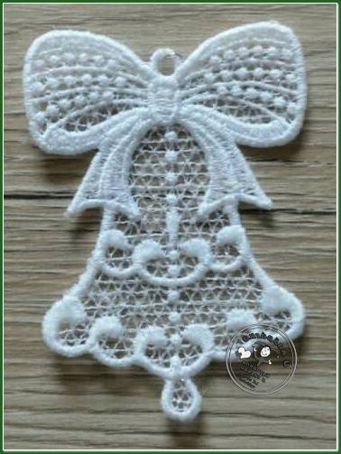 Motýlek na kolíčku krajka cca 3,5cm