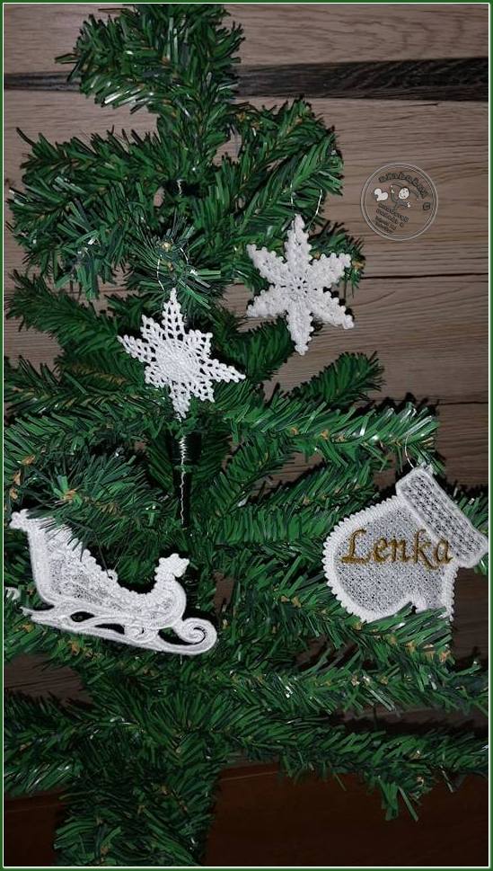 Vánoční ozdoba krajka - vločka 2