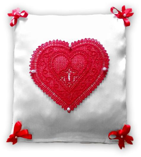 Svatební polštářek se srdíčkem a labutí